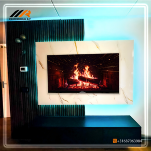 Tv kast met wandpanele